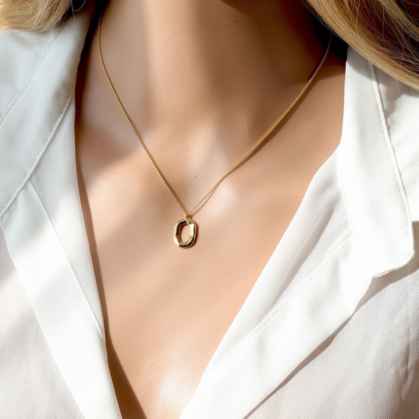 Oval Circle Pendant Necklace, 18K gold Plated 925 Sterling Silver, Dainty Necklace, Daily Wearing