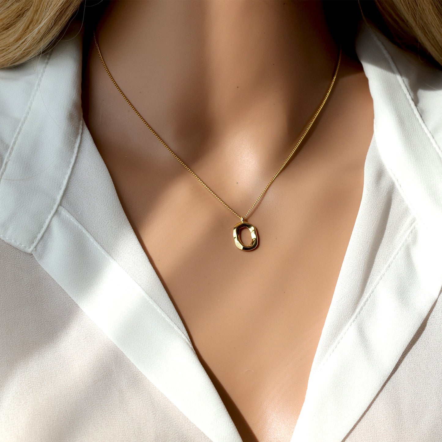 Oval Circle Pendant Necklace, 18K gold Plated 925 Sterling Silver, Dainty Necklace, Daily Wearing