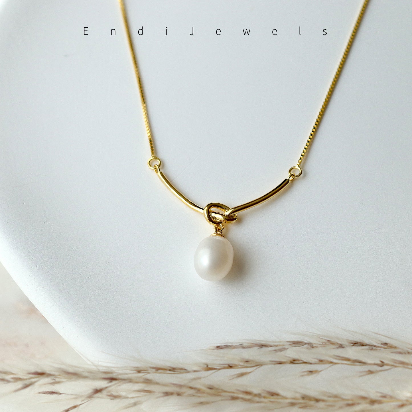 Freshwater Pearl Pendant Necklace, Dainty Choker for Daily Wearing, Minimalist Necklace, 18K Gold Plated Chain Necklace