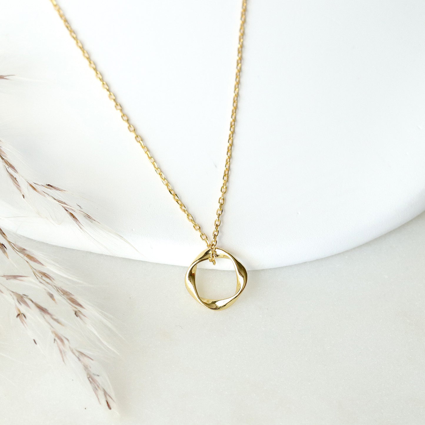 Single Circle Necklace, Pendant Necklace, 18K Gold Plated Chain Necklace, Minimalist Style