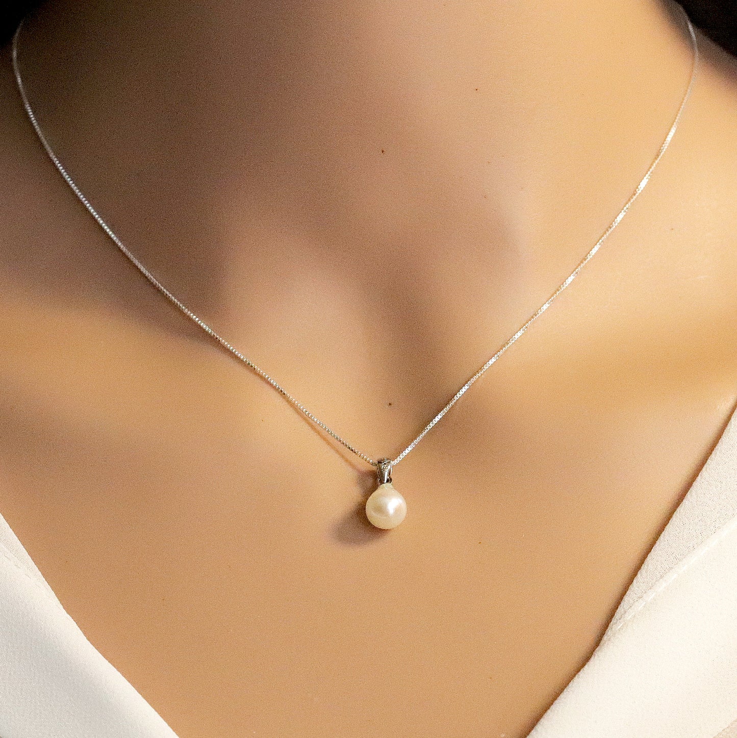 Freshwater Pearl Pendant Necklace, Sterling Silver Chain Necklace, Dainty Necklace, Minimalist Style