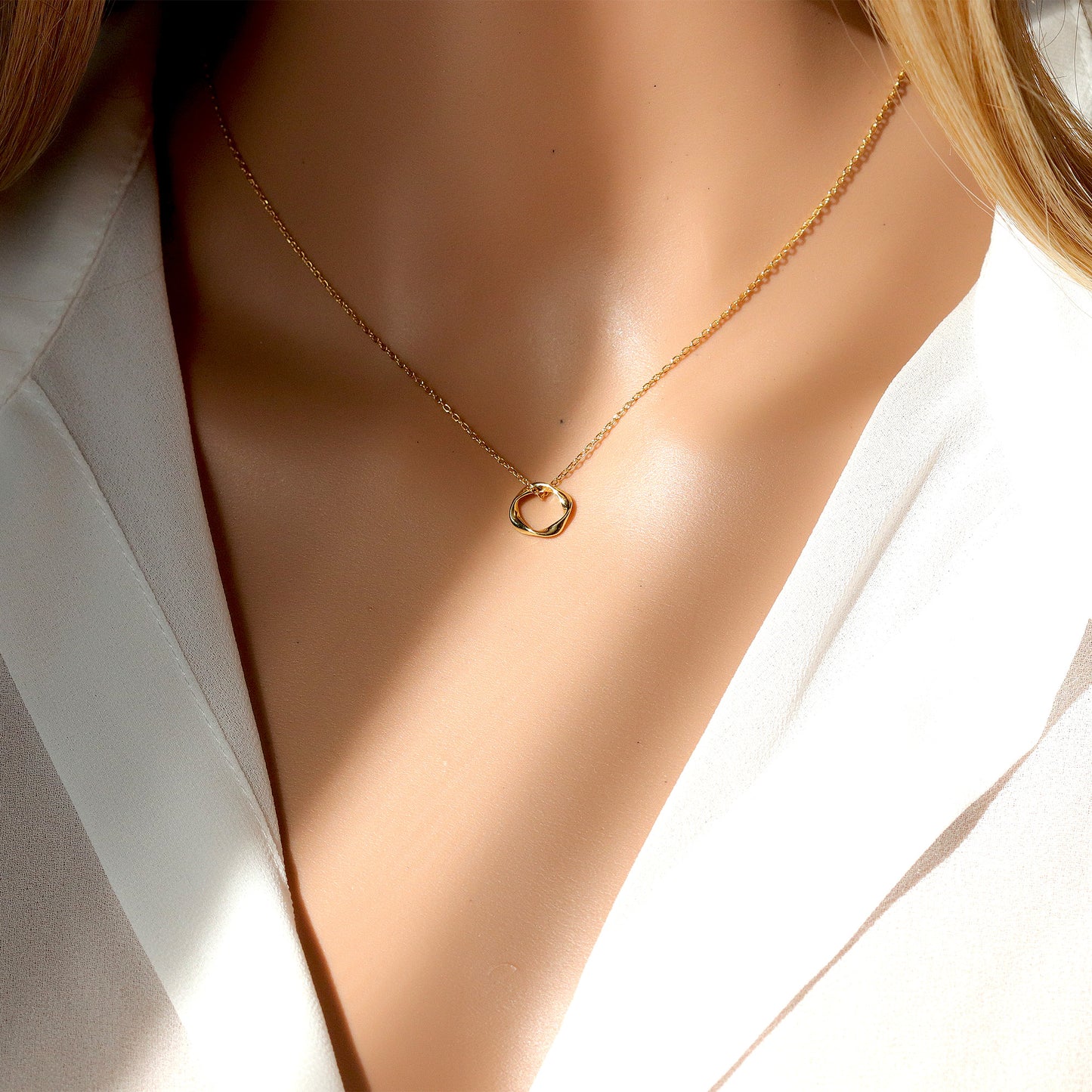 Single Circle Necklace, Pendant Necklace, 18K Gold Plated Chain Necklace, Minimalist Style