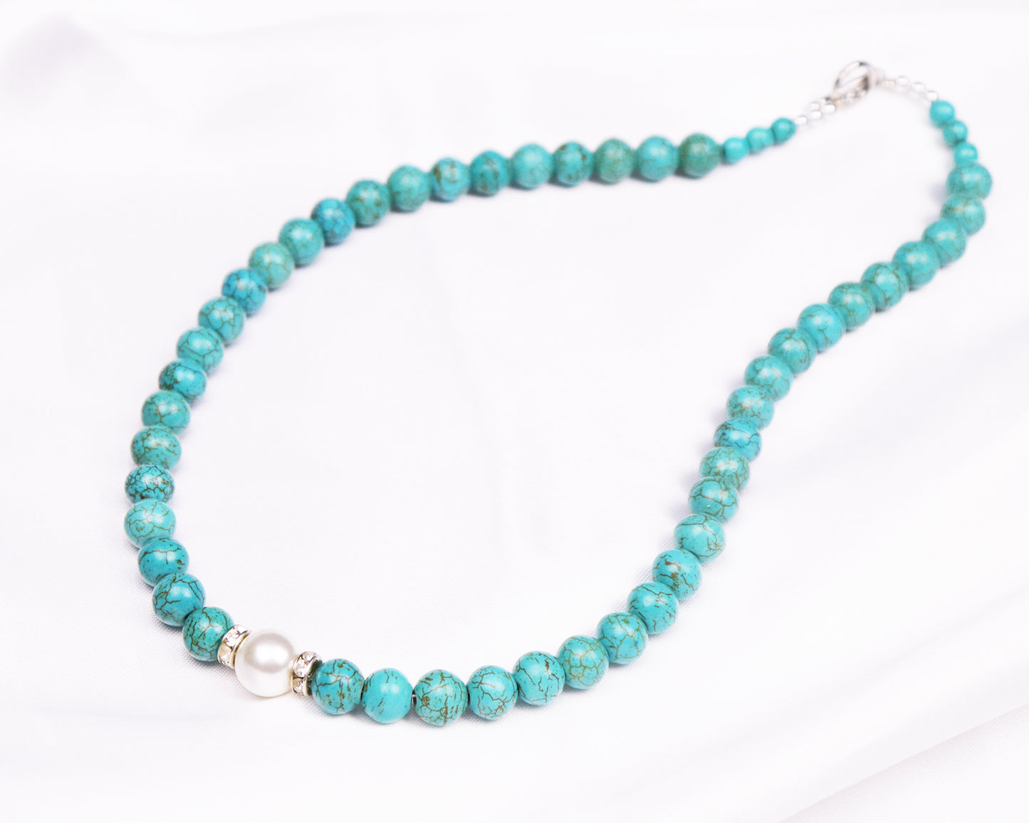 Green Turquoise 10mm Round Beads with White Pearl Necklace