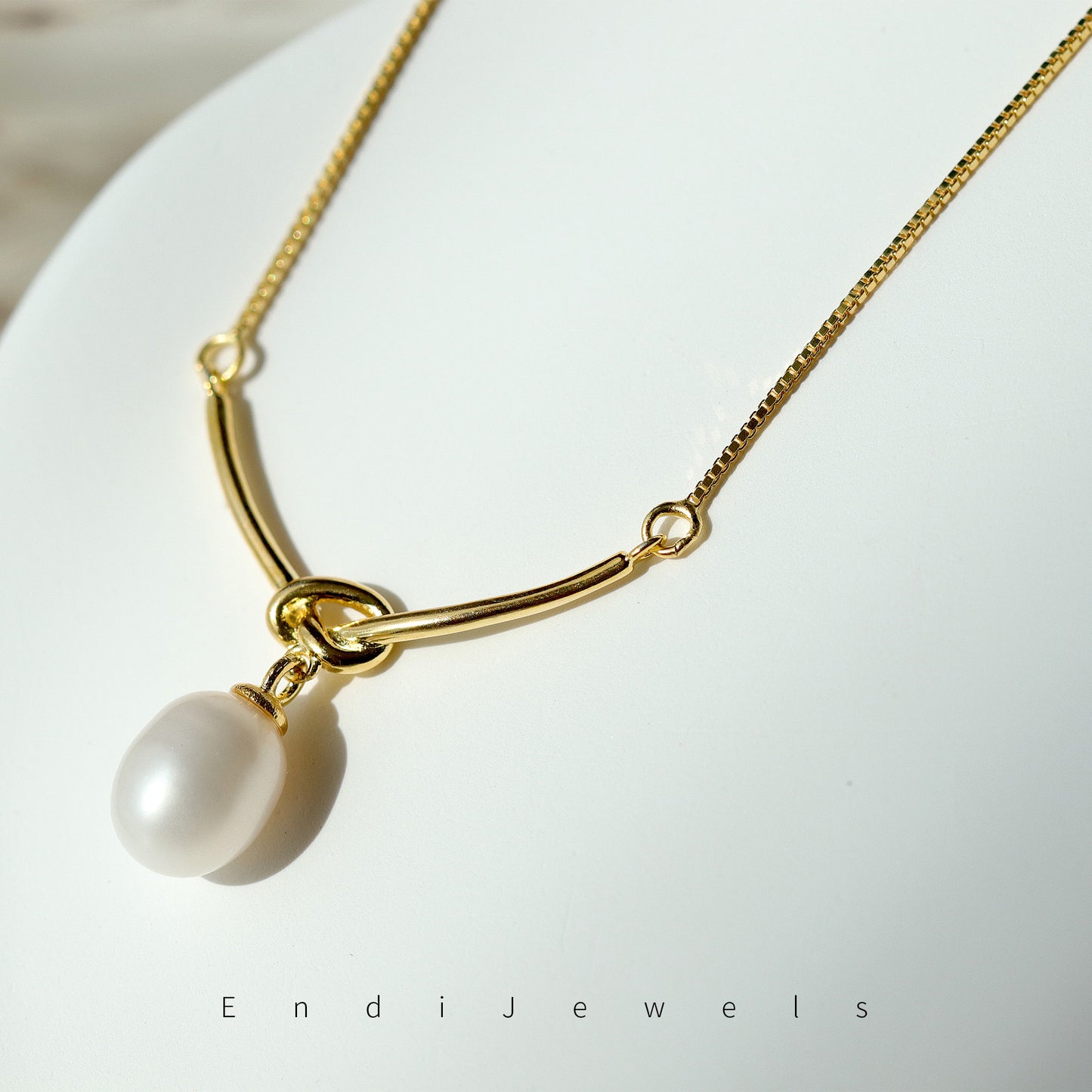 Freshwater Pearl Pendant Necklace, Dainty Choker for Daily Wearing, Minimalist Necklace, 18K Gold Plated Chain Necklace