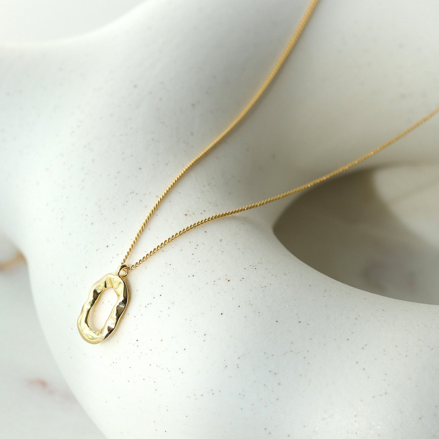 Oval Circle Pendant Necklace, 18K gold Plated 925 Sterling Silver, Dainty Necklace, Daily Wearing